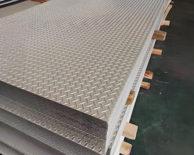 泰州不锈钢花纹板